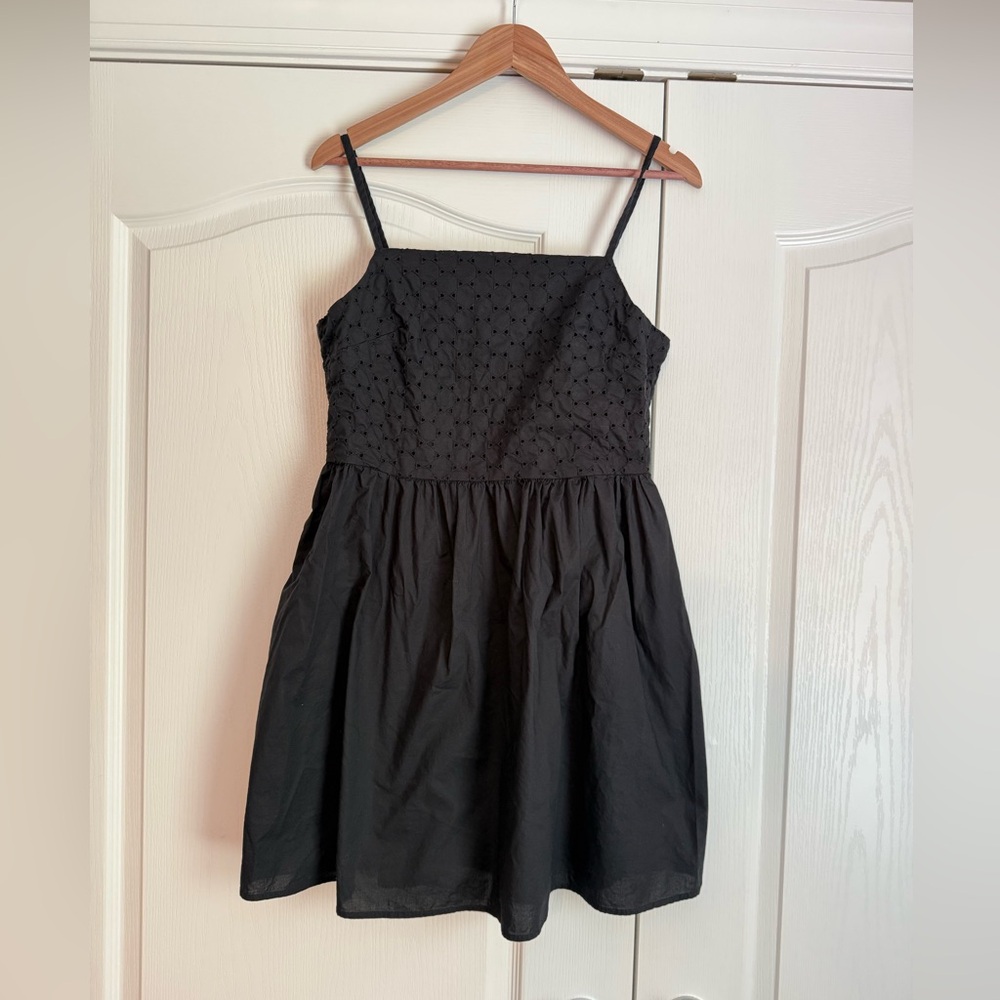 GAP Black Dress with pockets